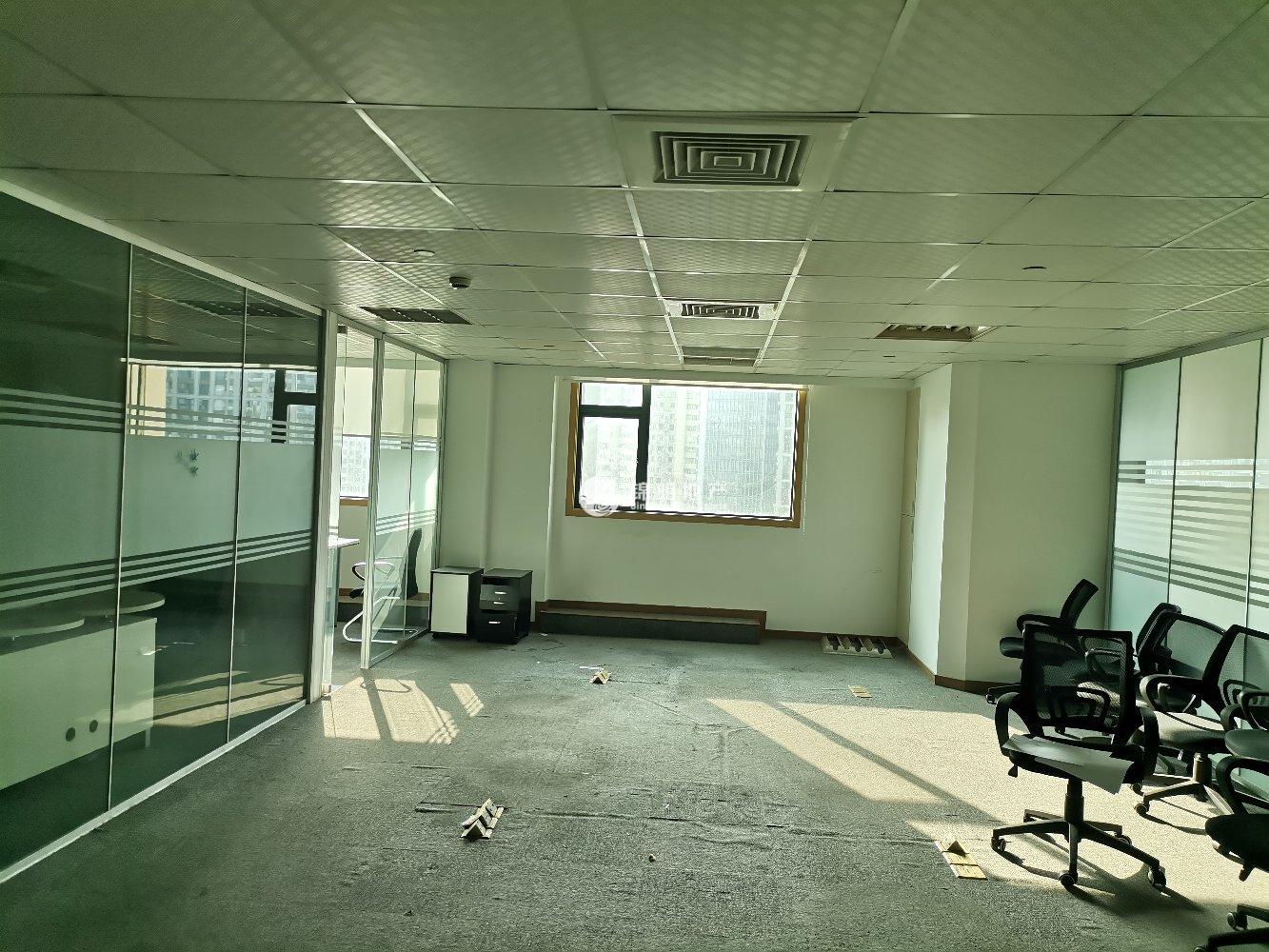 光新浦发广场385平米写字楼出租